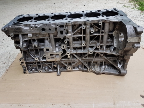 Reparatii blocuri motoare ambielate BMW 7 F01/F02